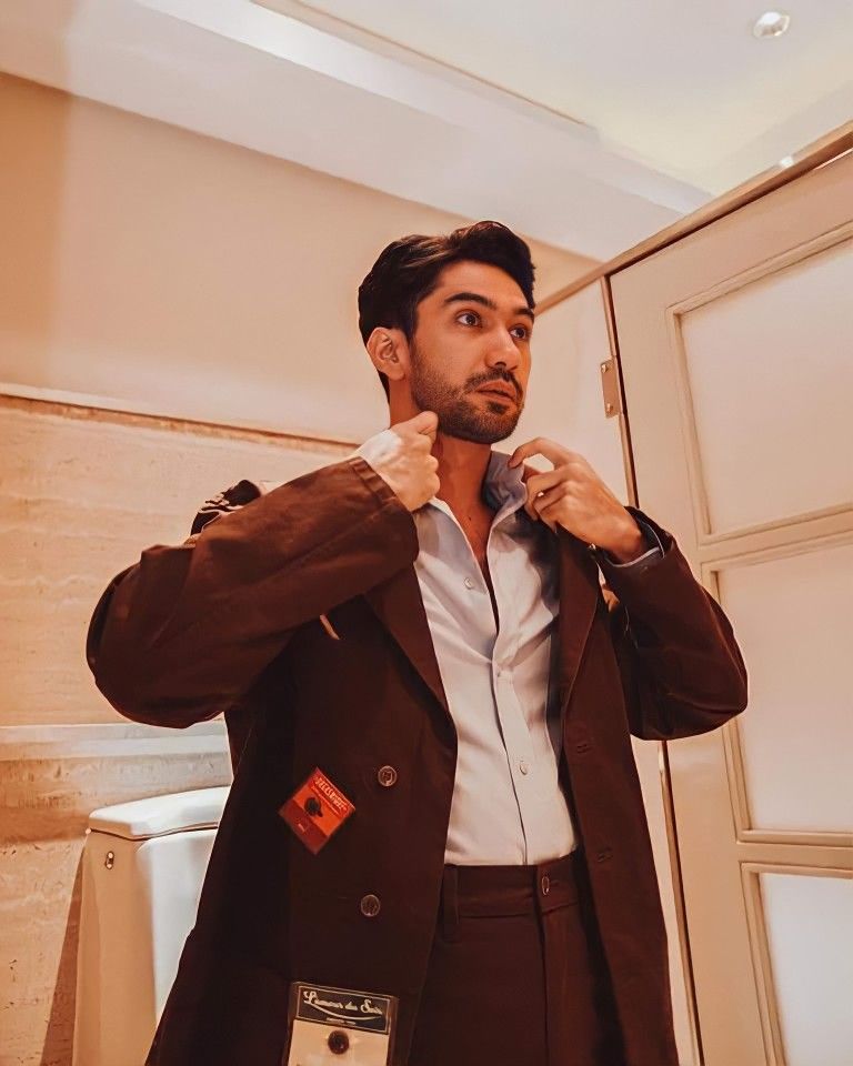 Apakah Reza Rahadian Sudah Menikah? – Fakta Terbaru & Status Hubungan Aktor Indonesia